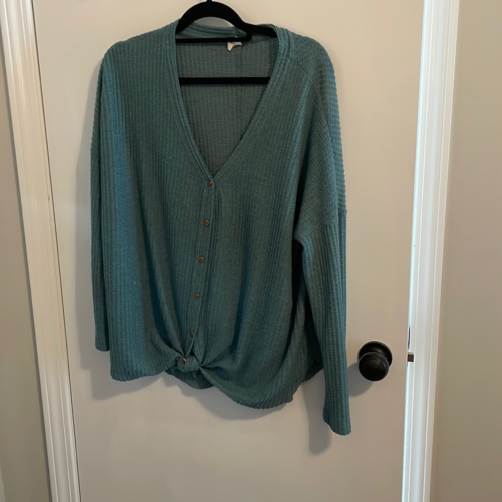 Wishlist button front sweater